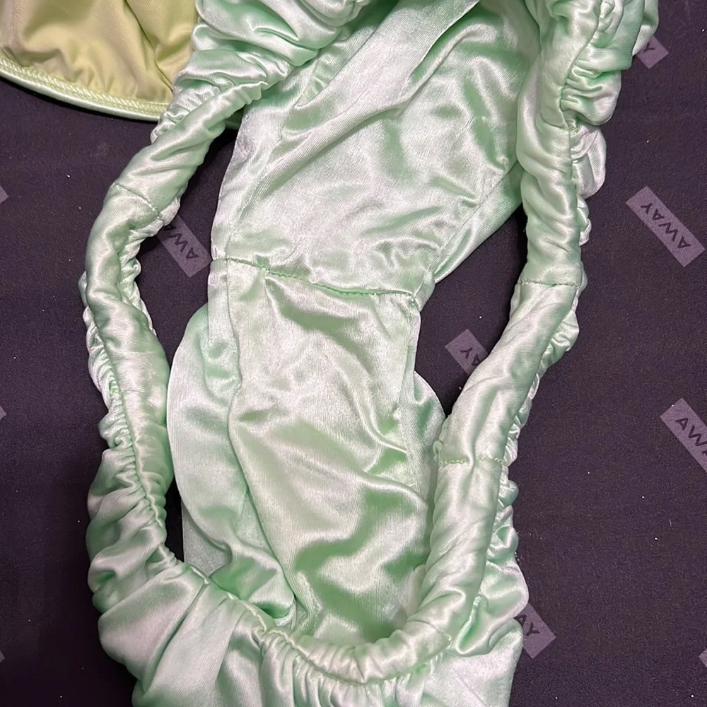 Isa Boulder Green Neon Bikini (XS Bottoms and S top) - Picture 10 of 16